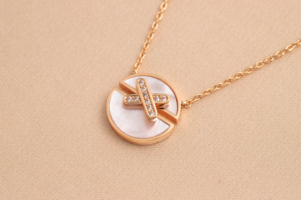[⭐Maelin]JEUX DE PINK GOLD DIAMOND NECKLACE