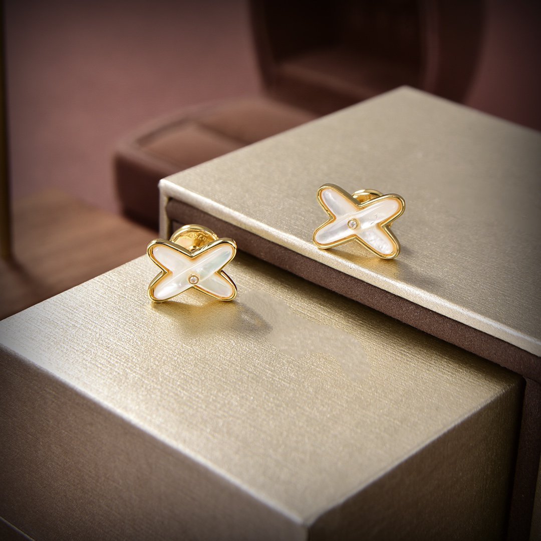 [⭐Maelin]JEUX DE WHITE MOP GOLD DIAMOND EARRINGS