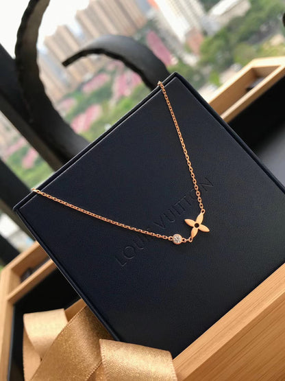 [⭐Maelin]BLOSSOM PENDANT PINK GOLD AND DIAMOND