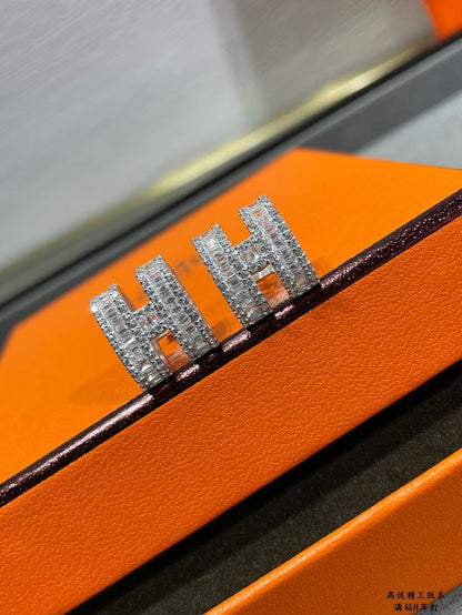 [⭐Maelin]H STUD EARRINGS WITH SILVER DIAMONDS