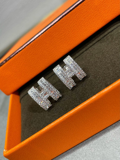 [⭐Maelin]H STUD EARRINGS WITH SILVER DIAMONDS