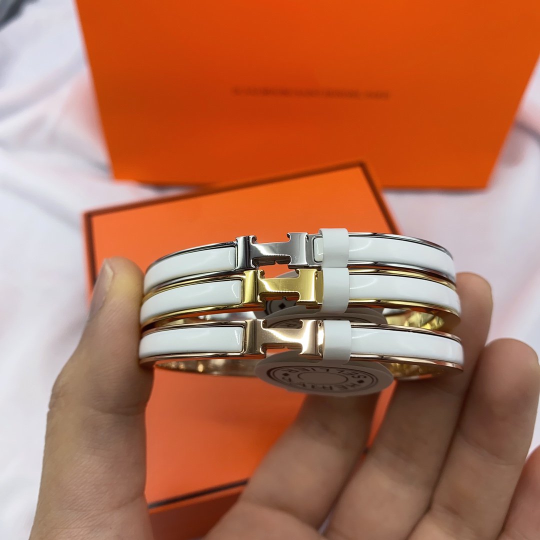 [⭐Maelin]CLASSIC HM CLIC WHITE 8MM ENAMEL BRACELET