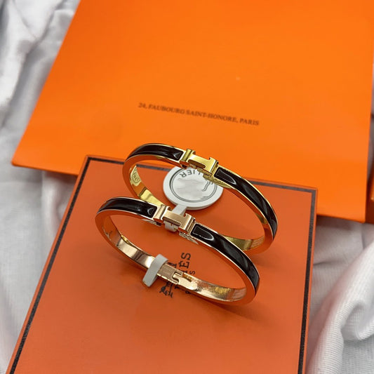 [⭐Maelin]CLASSIC HM CLIC BLACK 8MM ENAMEL BRACELET