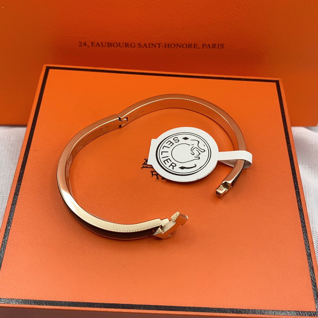 [⭐Maelin]CLASSIC HM CLIC BLACK 8MM ENAMEL BRACELET