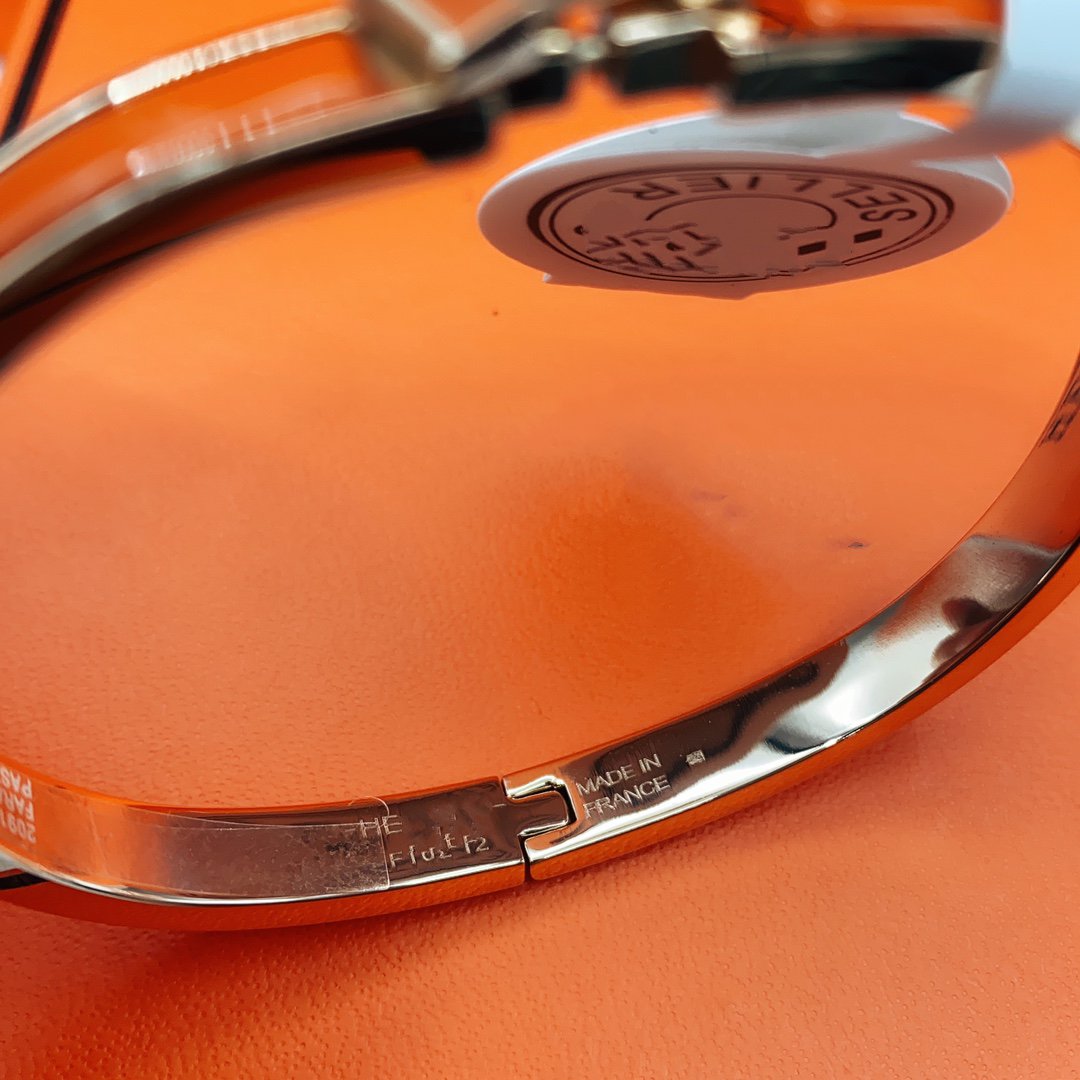 [⭐Maelin]CLASSIC HM CLIC RED 8MM ENAMEL BRACELET