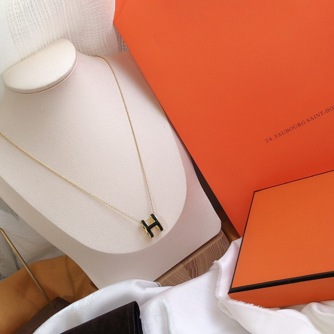 [⭐Maelin]HM CLIC BLACK ENAMEL GOLD NECKLACE