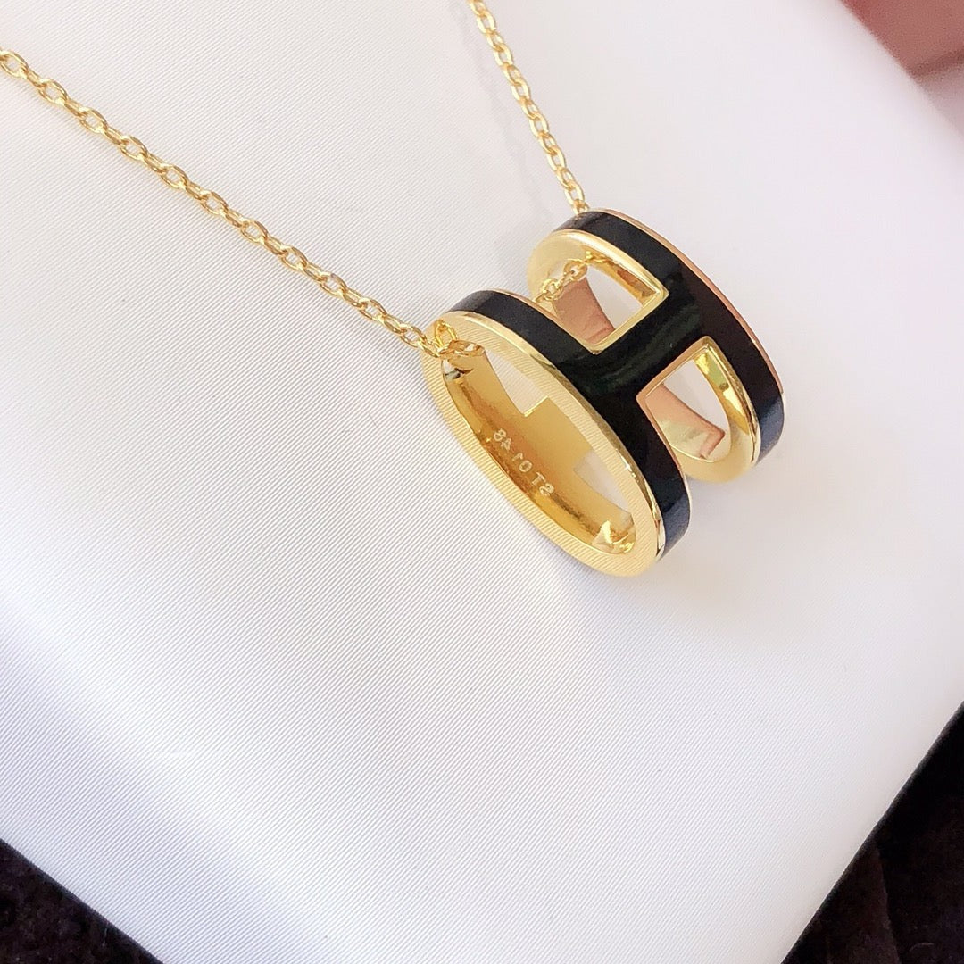 [⭐Maelin]HM CLIC BLACK ENAMEL GOLD NECKLACE