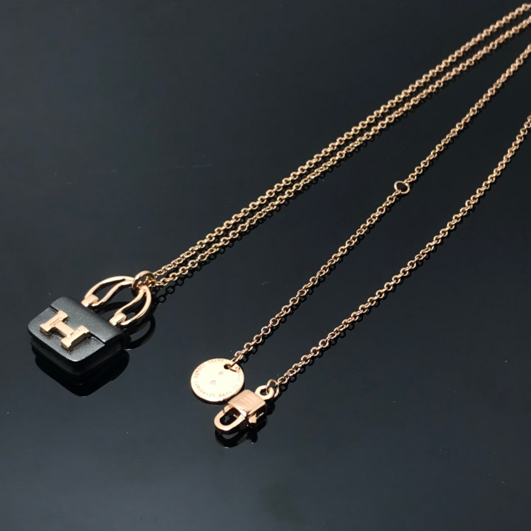 [⭐Maelin]WOMEN'S HM AMULETTES CONSTANCE PENDANT NECKLACE