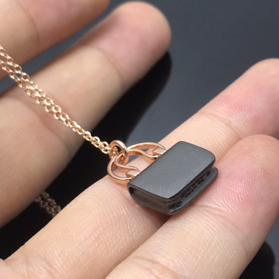 [⭐Maelin]WOMEN'S HM AMULETTES CONSTANCE PENDANT NECKLACE