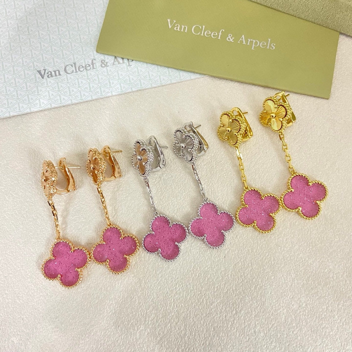 [⭐Maelin]2026 NEW CLOVER 2 MOTIF  BUBBLE PINK ENAMEL