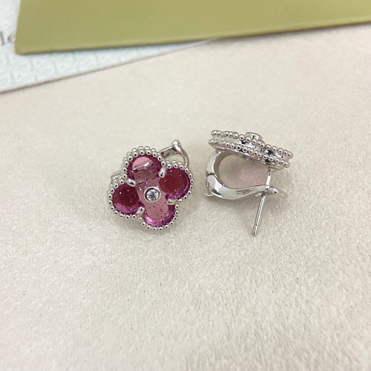 [⭐Maelin]2026 NEW  CLOVER 1 MOTIFPINK ENAMEL STUD EARRINGS WITH DIAMONDS2