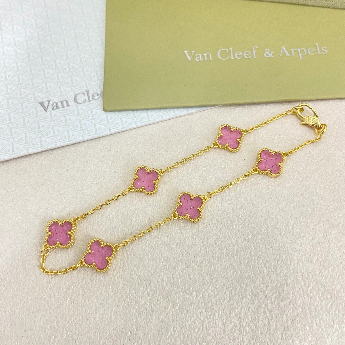 [⭐Maelin]2026 NEW CLOVER 6 MOTIF BUBBLE PINK ENAMEL BRACELET