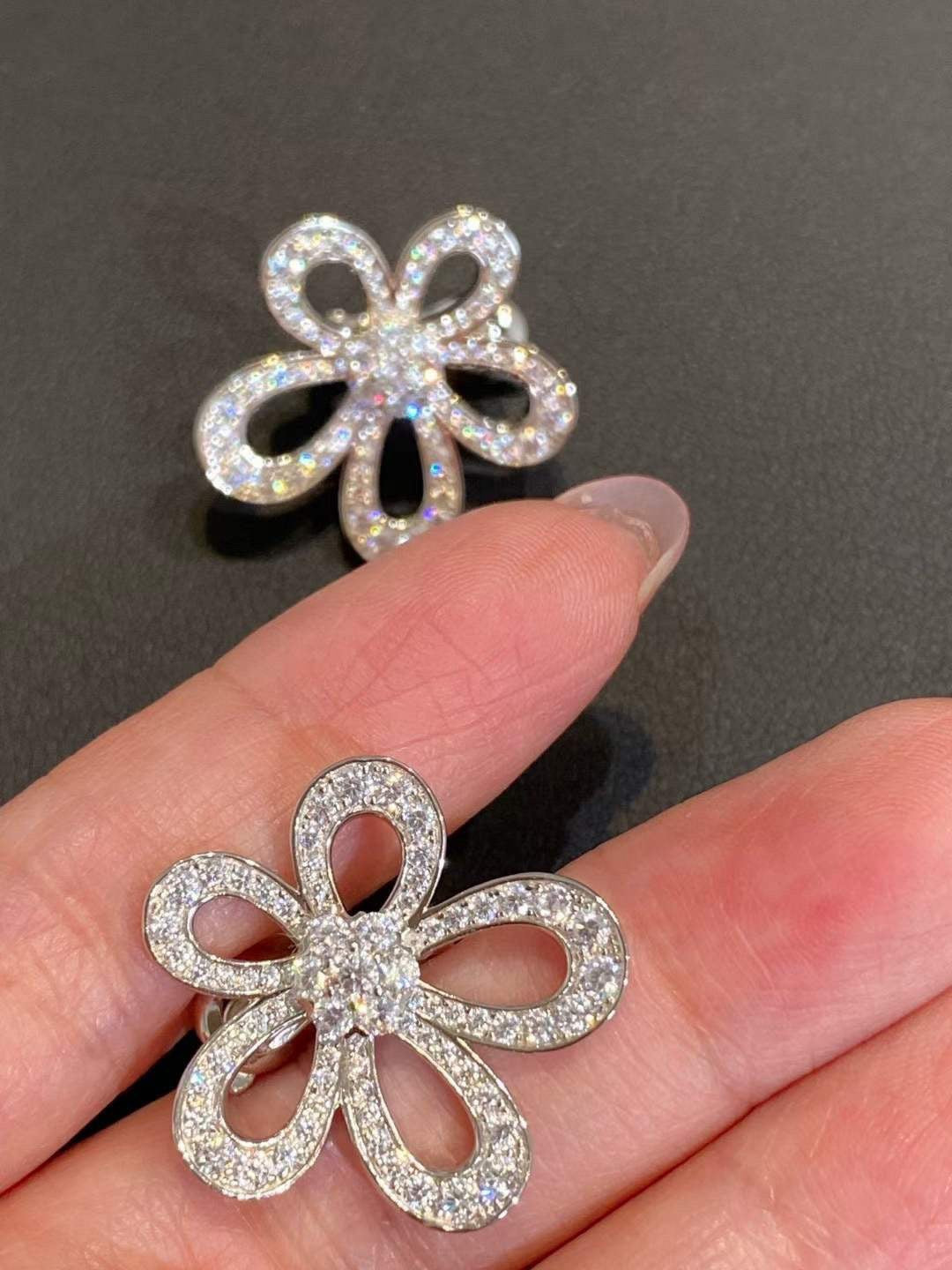 [⭐Maelin]FLOWERLACE EARRINGS FULL DIAMONDS