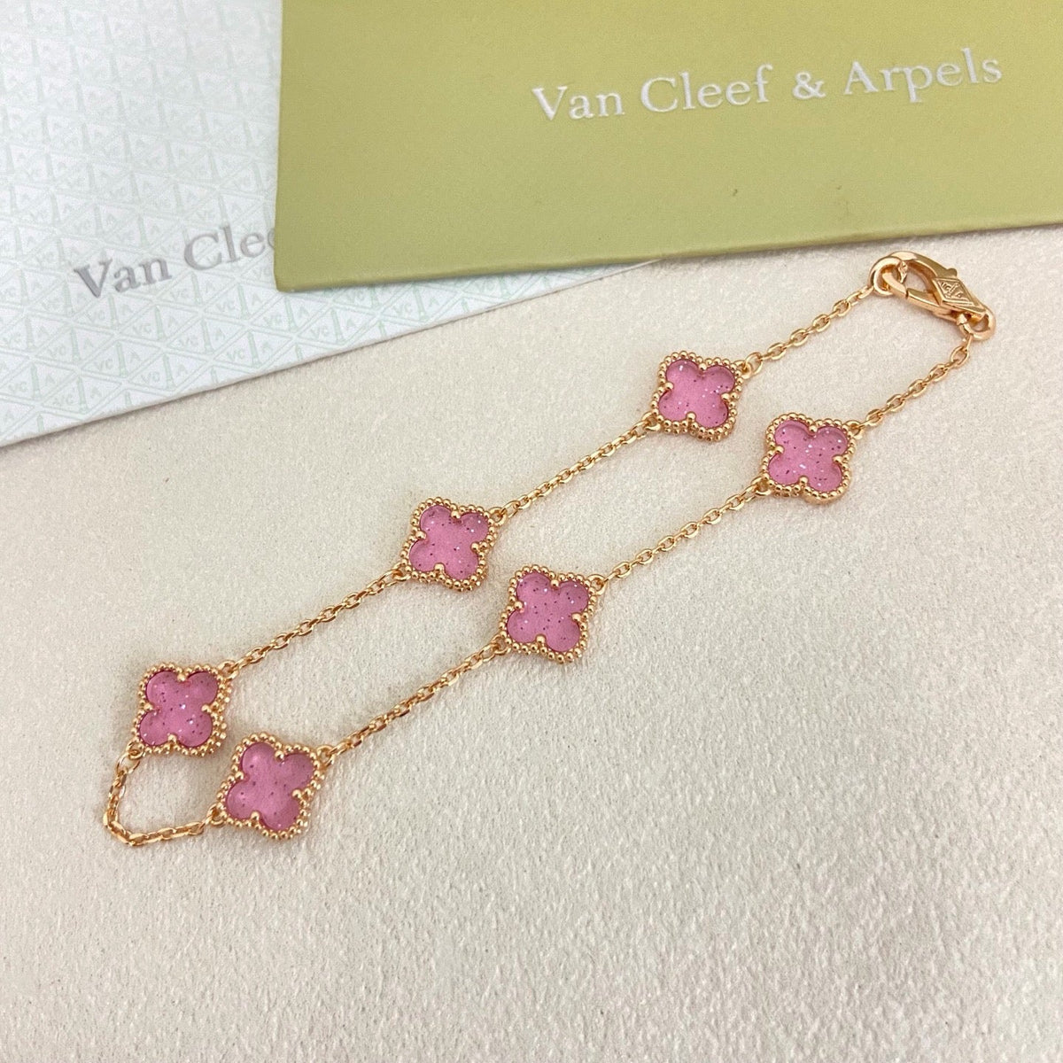 [⭐Maelin]2026 NEW CLOVER 6 MOTIF BUBBLE PINK ENAMEL BRACELET
