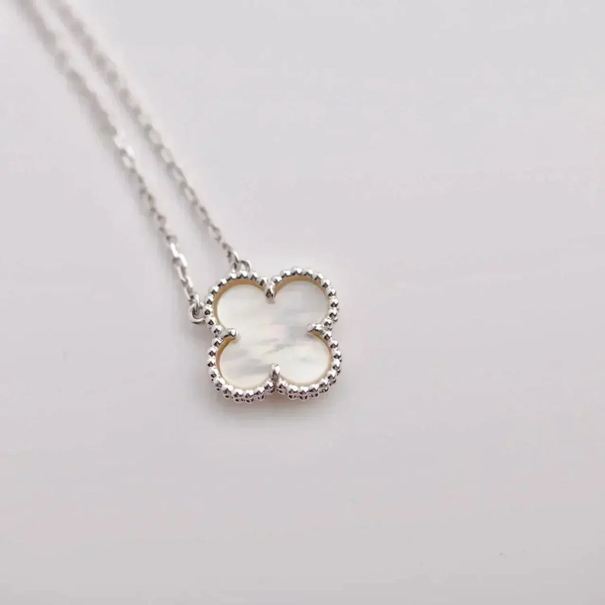 [⭐Maelin]CLOVER  15MM WHITE MOTHER-OF-PEARL SILVER