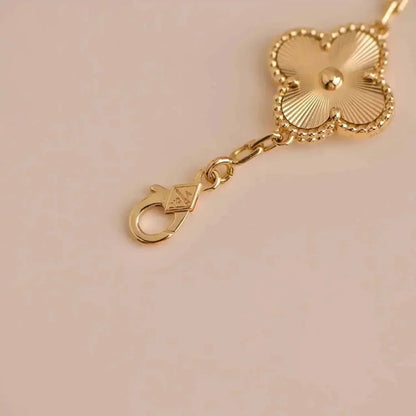 [⭐Maelin] CLOVER 5 MOTIF LASER BRACELET COLLECTION