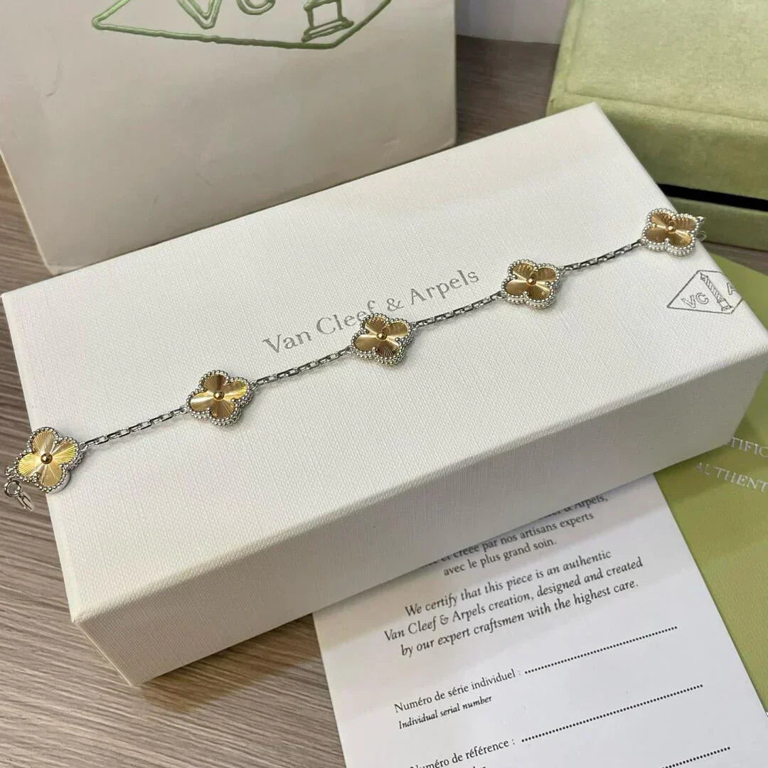[⭐Maelin] CLOVER 5 MOTIF LASER BRACELET COLLECTION