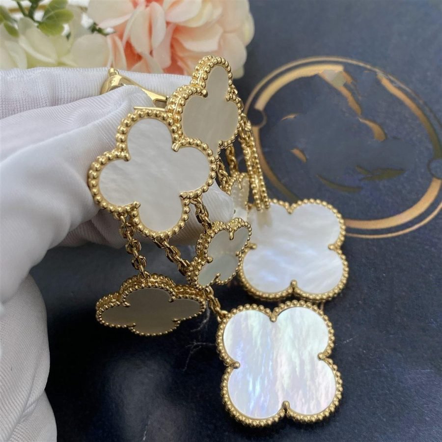 [⭐Maelin]CLOVER EARRINGS WHITE MOP 4 MOTIFS GOLD