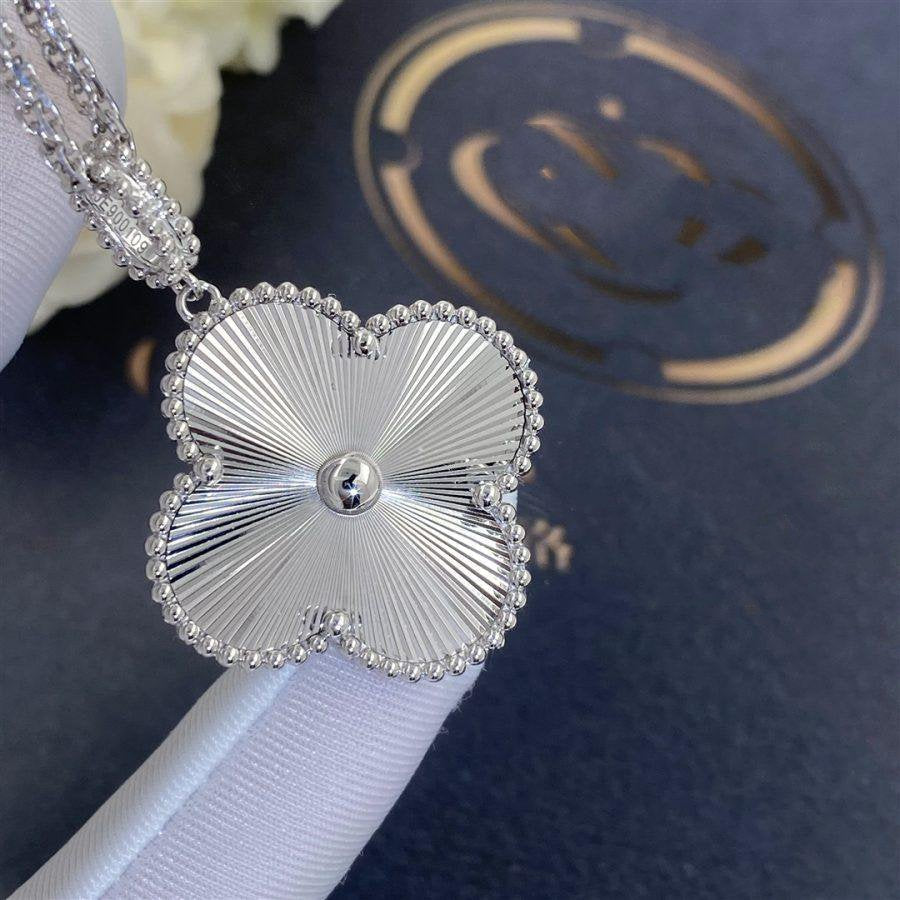 [⭐Maelin]CLOVER 25MM SILVER BIG CLOVER NECKLACE