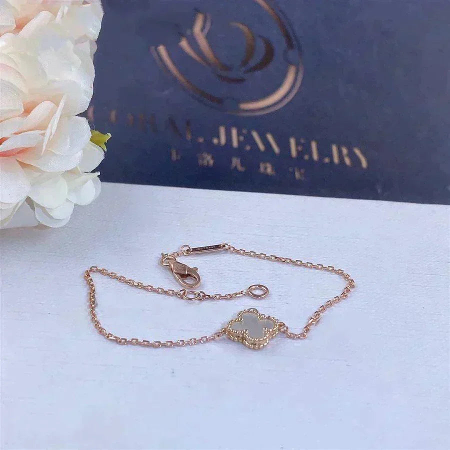 [⭐Maelin]CLOVER WHITE MOP SINGLE FLOWER BRACELET